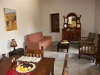 Porfyrios Apartment