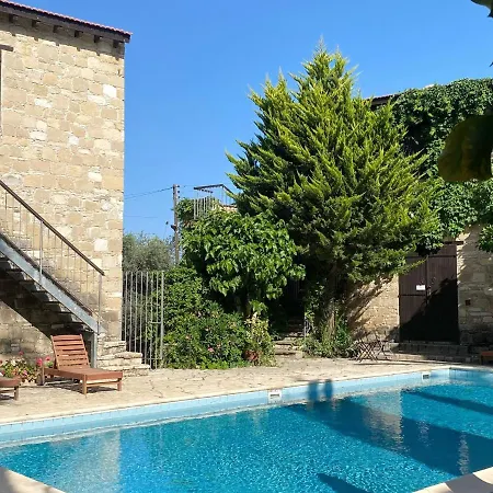 Porfyrios Apartment