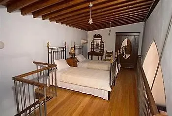 Porfyrios Apartment